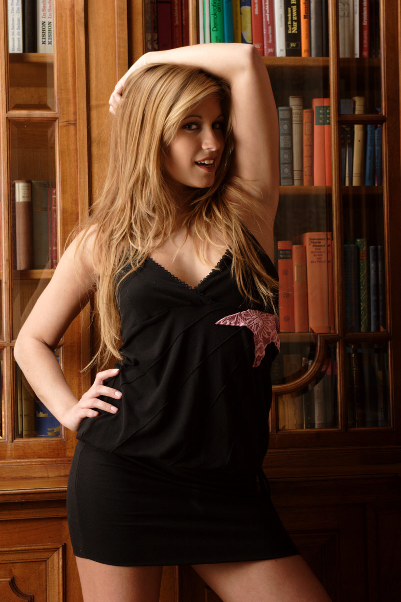chiara-slips-out-of-her-sexy-little-black-dress-1