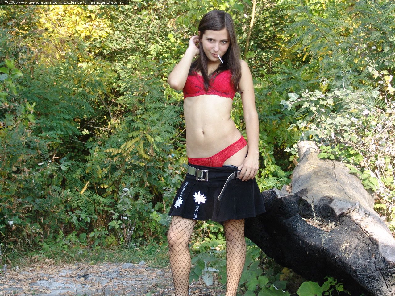 getting-naked-outside-in-the-woods-11