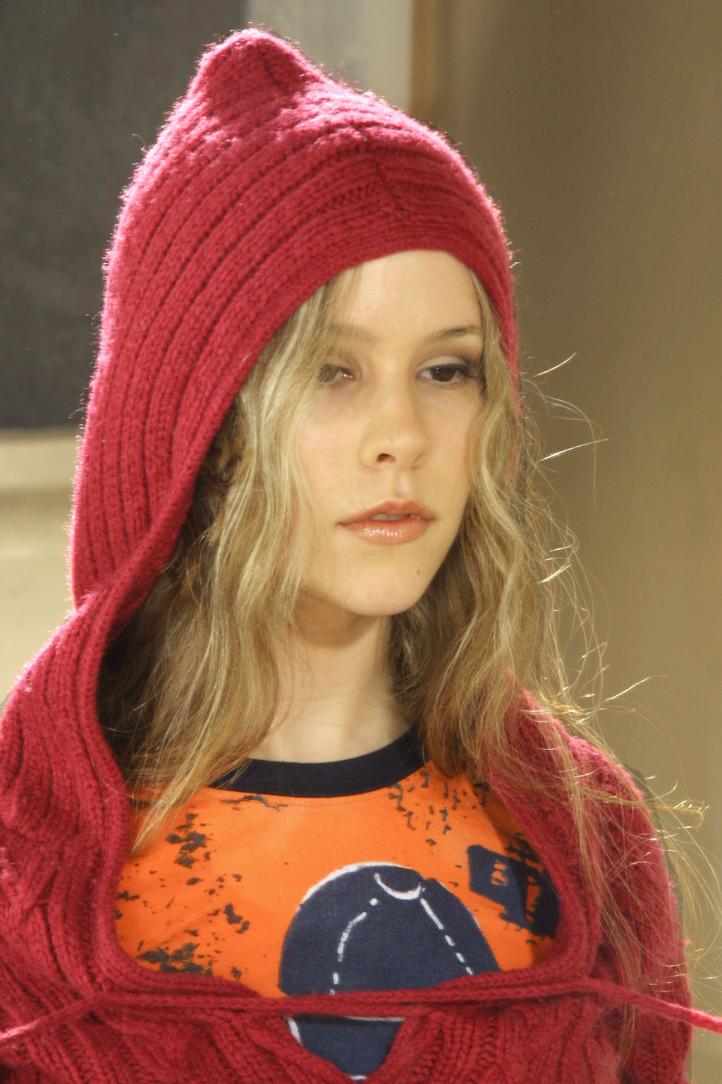 stunning-little-blonde-girl-getting-dressed-15